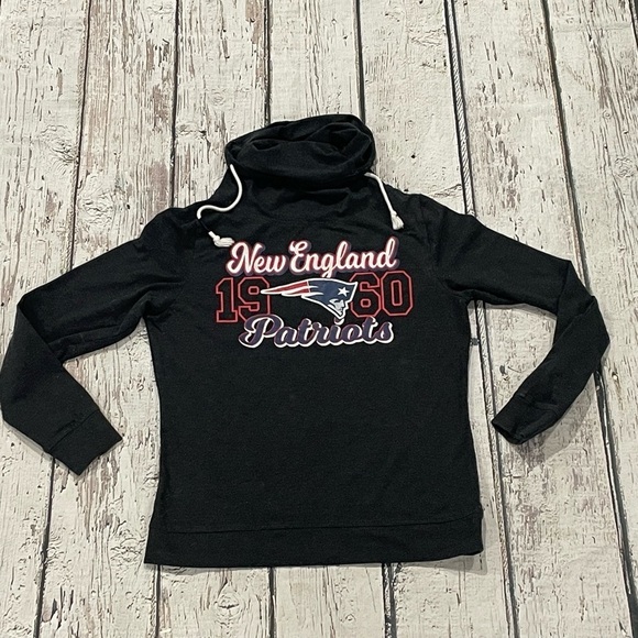 Women's New England Patriots Long Sleeve NFL Football Tee Top Shirt - Picture 1 of 6